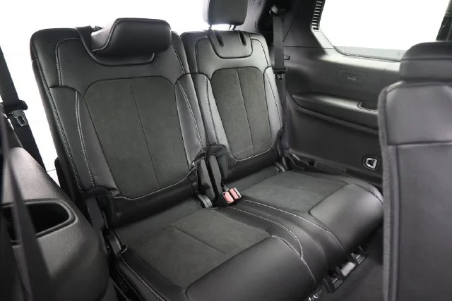 New 2027 High-Gloss Black Paint Jeep Laredo Altitude image 24
