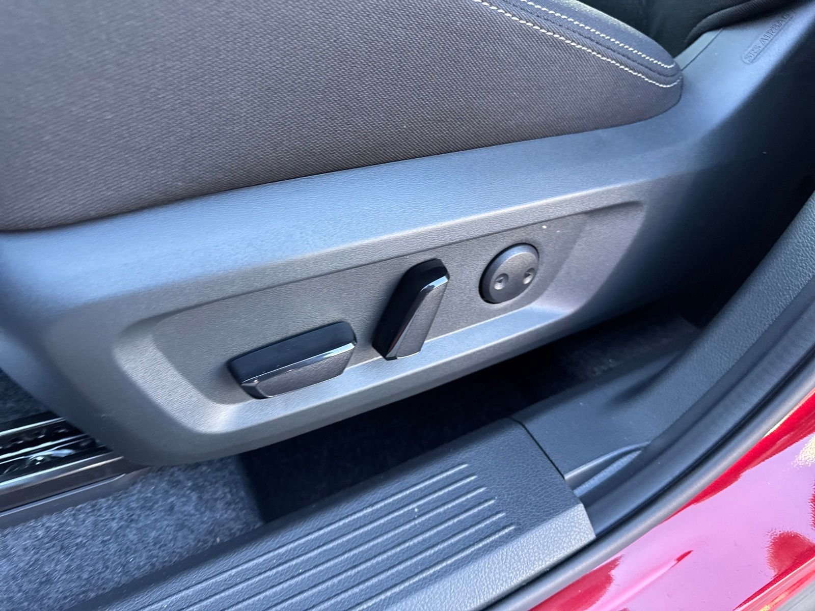 New 2026 Nissan Rogue SV 4D Sport Utility