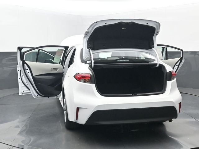 New 2026 Ice Cap Toyota LE image 33
