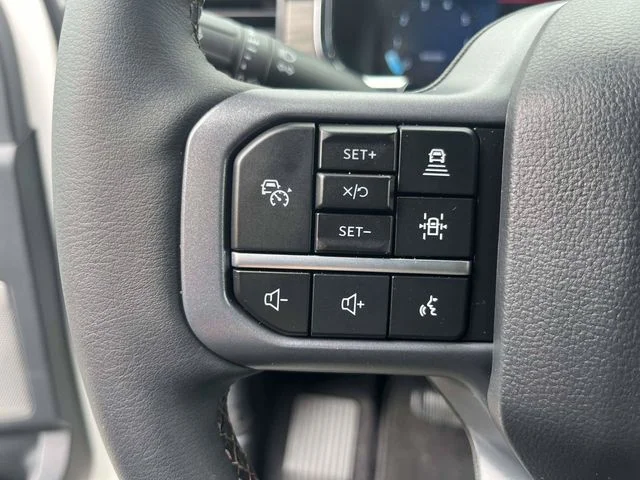 New 2026 Star White Metallic Tri-Coat Ford Lariat image 16