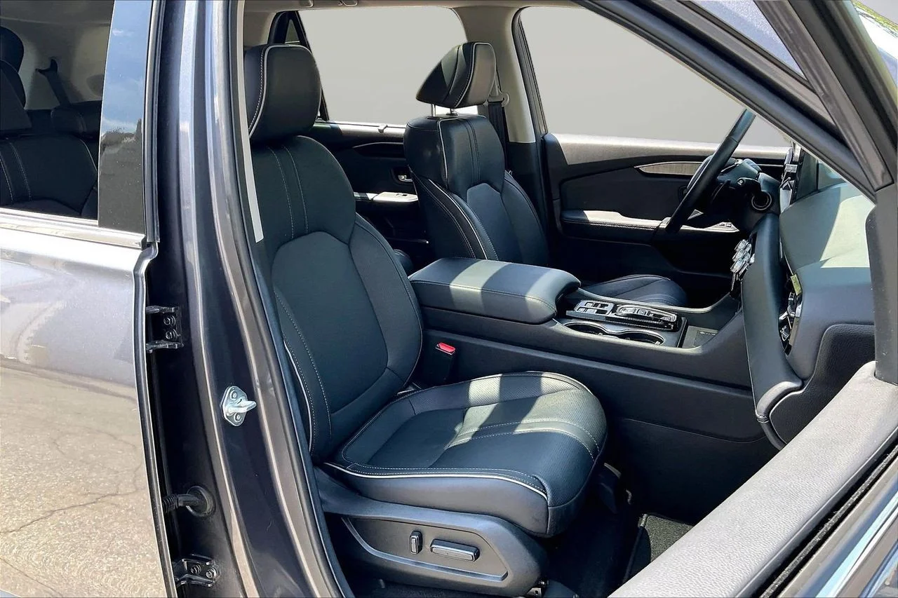 Certified Used 2025  Honda Elite image 25