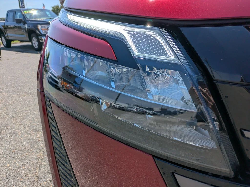New 2026 Scarlet Ember Tintcoat Nissan Platinum image 10