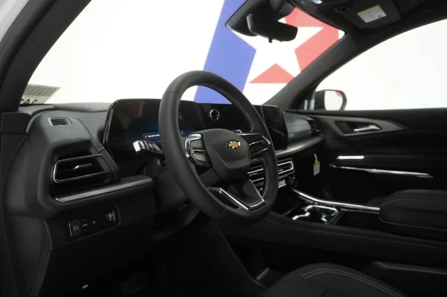 New 2026 Summit White Chevrolet LT image 17