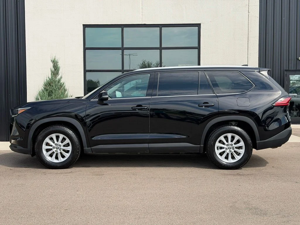 Used 2025 Black Toyota XLE image 2