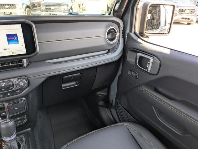 New 2026 Anvil Clear-Coat Exterior Paint Jeep Sahara image 15