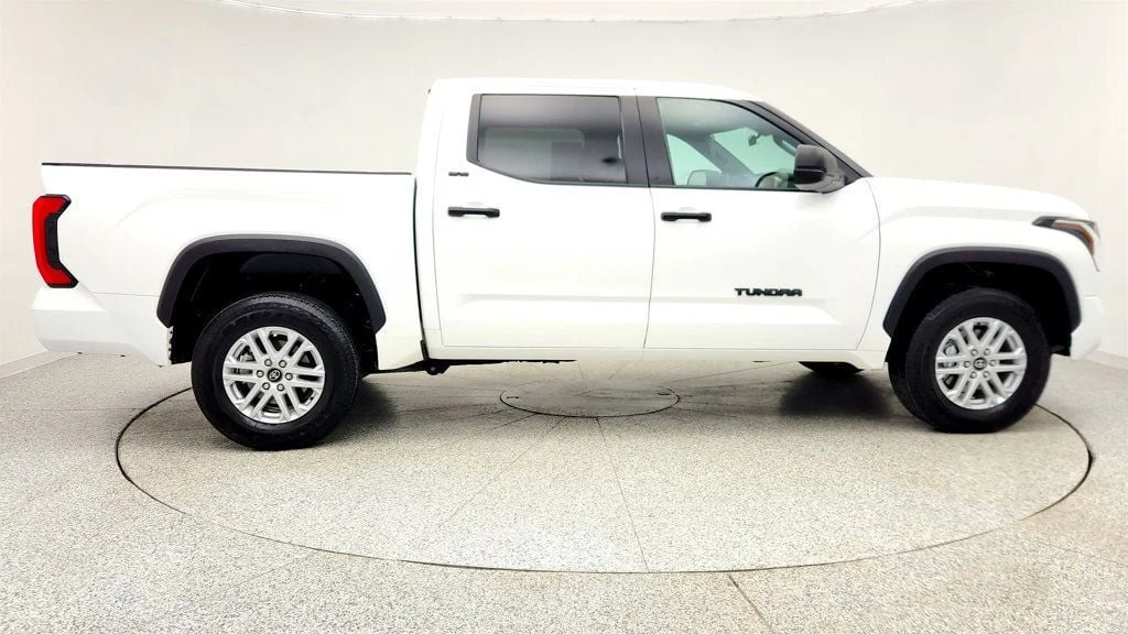 Used 2025 Ice Cap Toyota SR5 CrewMax 5.5