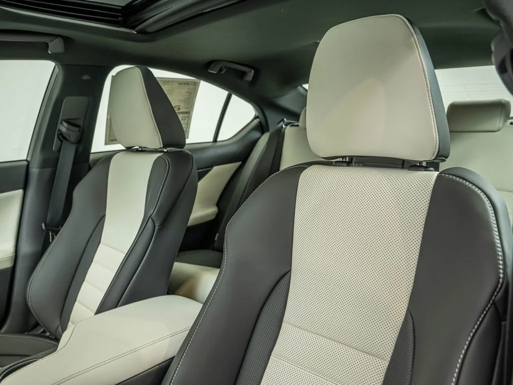 New 2026 HAKUGIN MATTE WHITE Lexus F SPORT AWD image 36