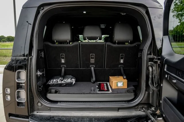 2025 Land Rover Defender V8 - Photo 62