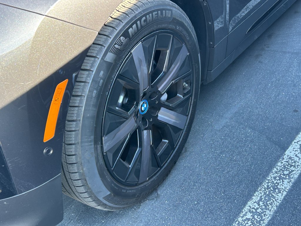 Certified Used 2024 Dark Graphite BMW xDrive50 image 2