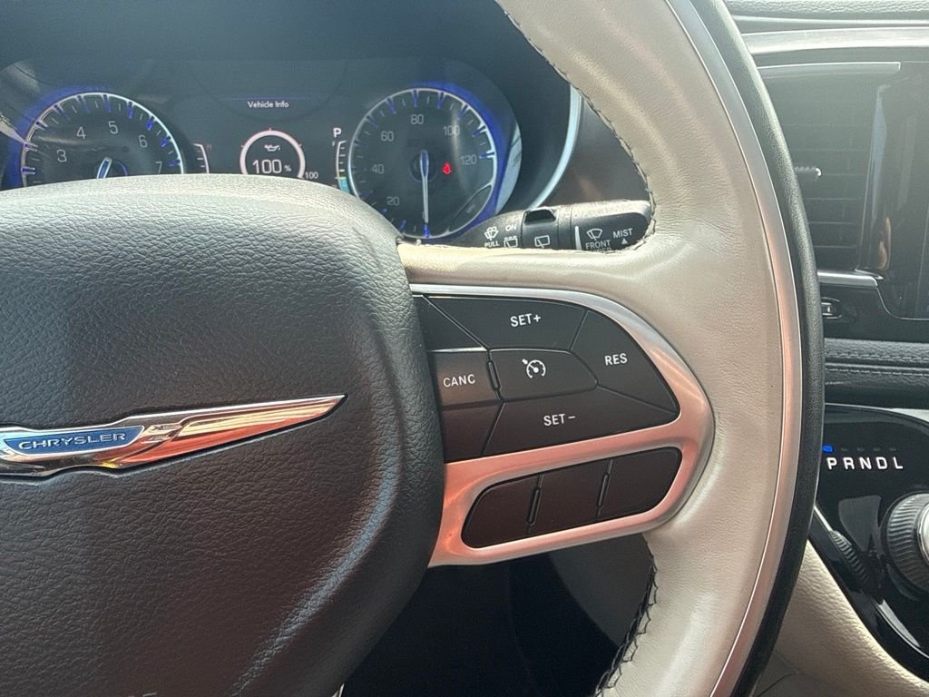 Used 2019 White Chrysler Limited image 26