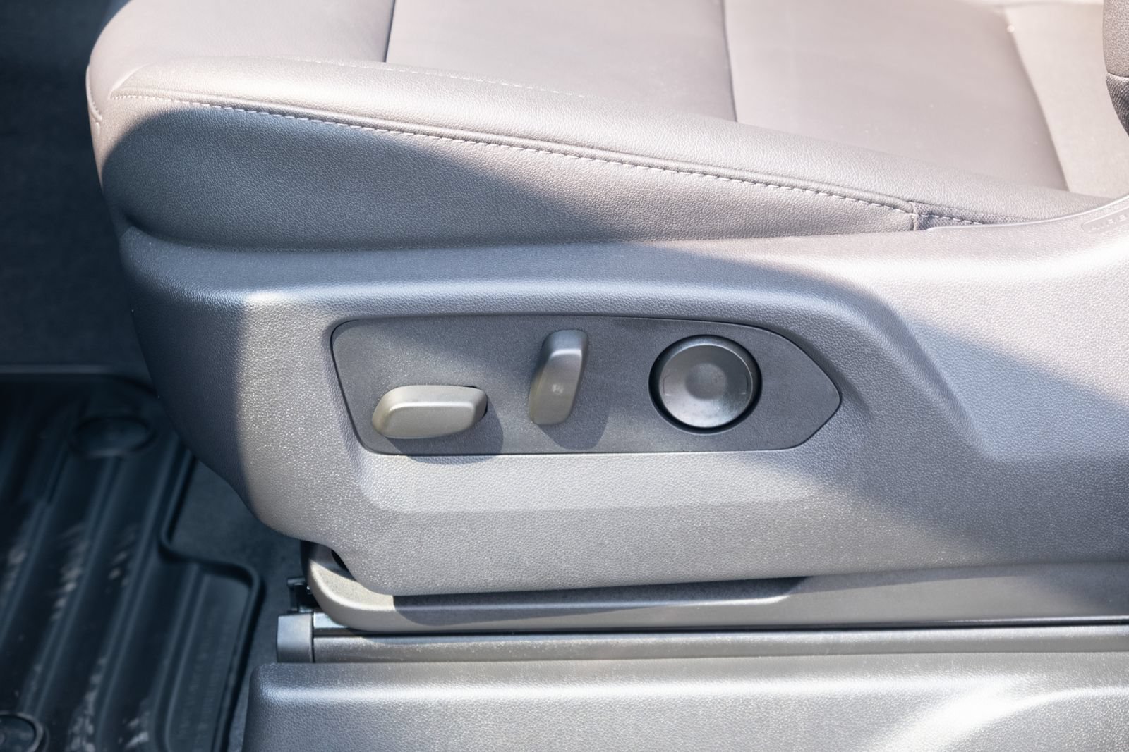 2026 Chevrolet Silverado 1500 LT - Photo 14