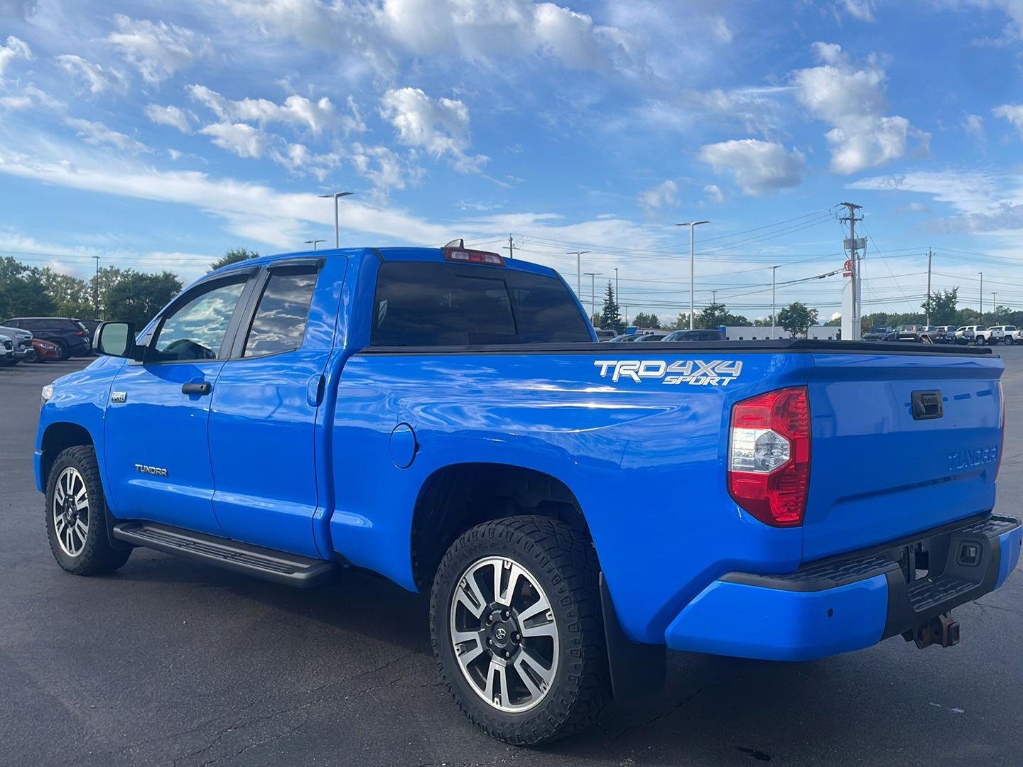 Used 2020 Voodoo Blue Toyota SR5 image 13