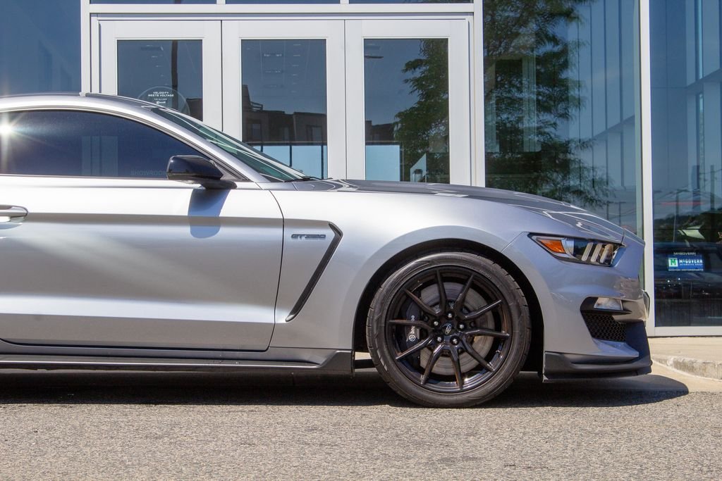 Used 2020 Iconic Silver Metallic Ford Shelby GT350 image 5