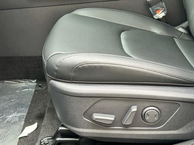 Used 2025 Gray Kia EX image 17