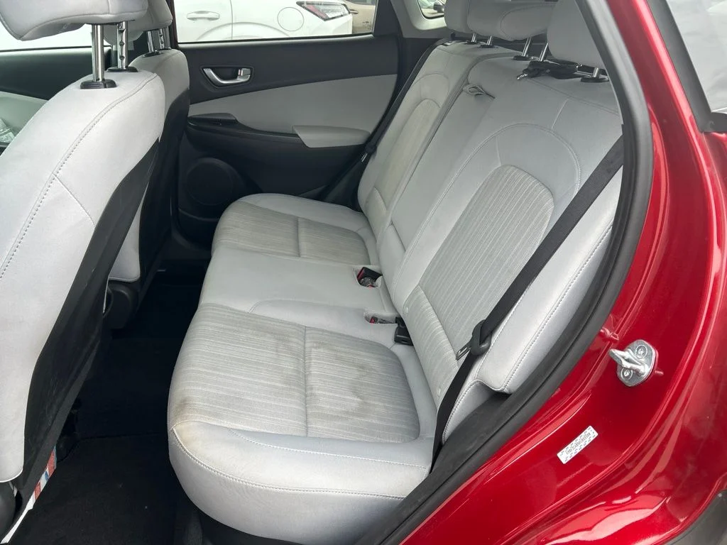 Used 2023 Red Hyundai SEL image 7