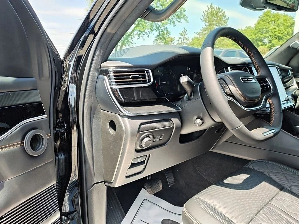 2026 Jeep Grand Wagoneer L Summit Reserve - Photo 21