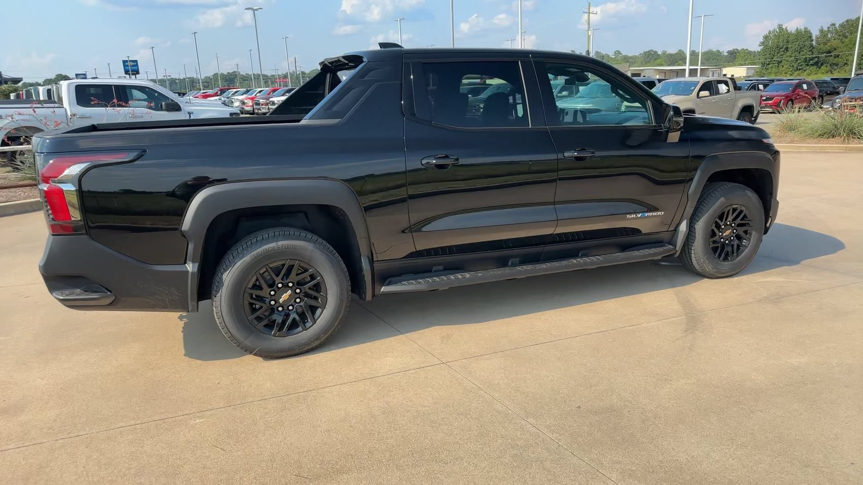 2026 Chevrolet Silverado EV LT - Photo 8