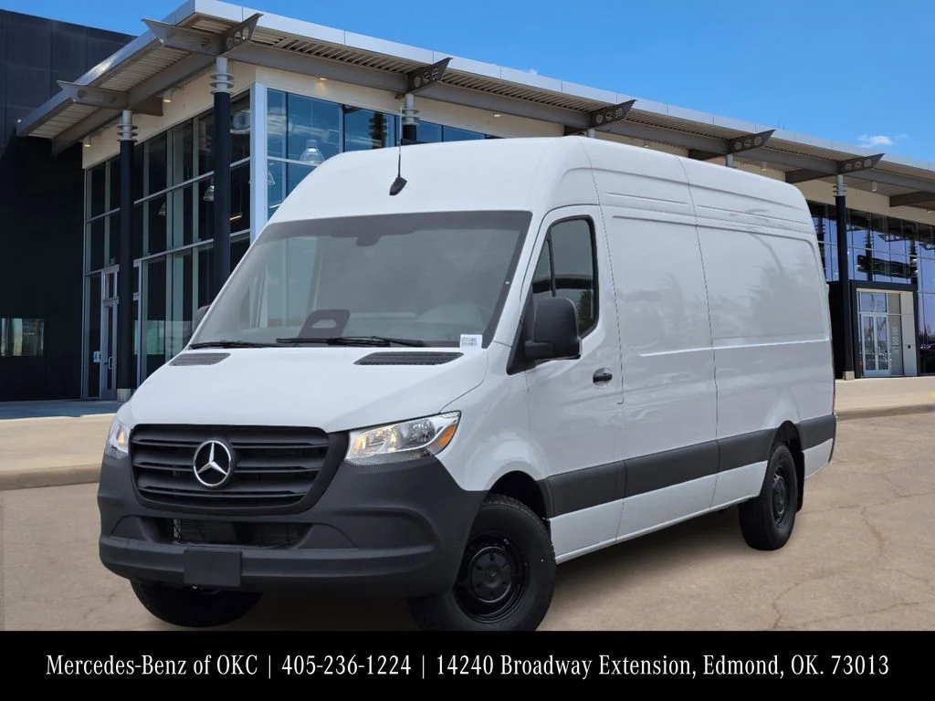 Used 2025 White Mercedes-Benz Cargo 170 WB image 1