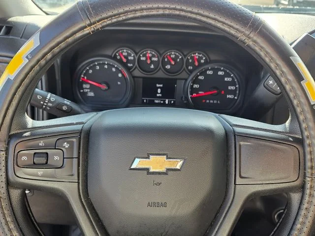 Used 2023 Gray Chevrolet Custom image 27