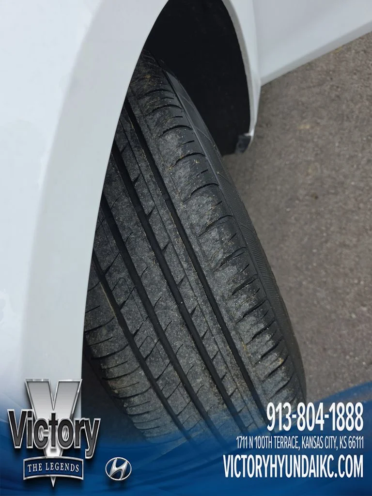 Used 2024 White Chevrolet LT image 28