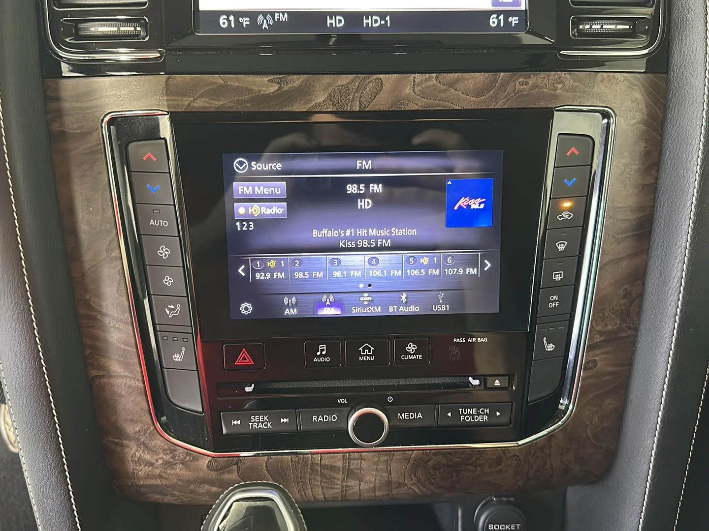 Used 2021 Mineral Black INFINITI PREMIUM SELECT image 18