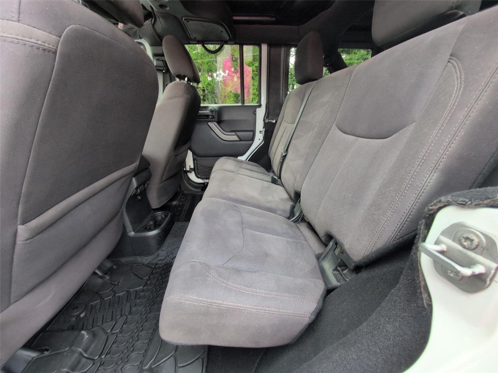 Used 2016 Bright White Clearcoat Jeep Sport image 22