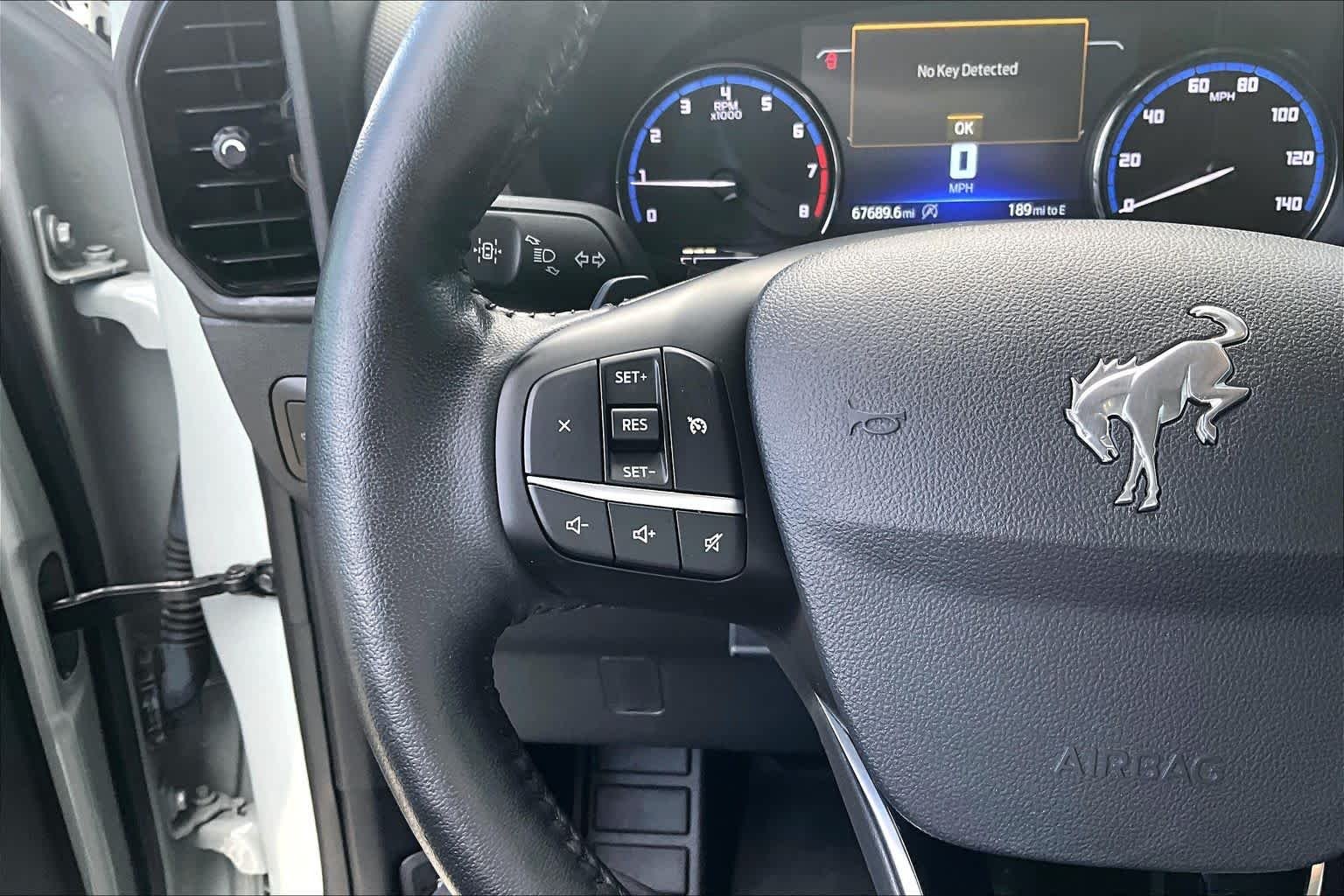 Used 2023 Cactus Gray Ford Badlands image 20