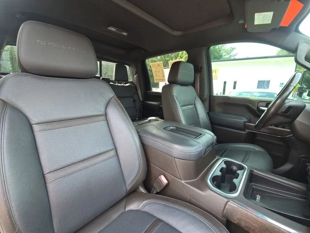 Used 2020 White GMC Denali image 21