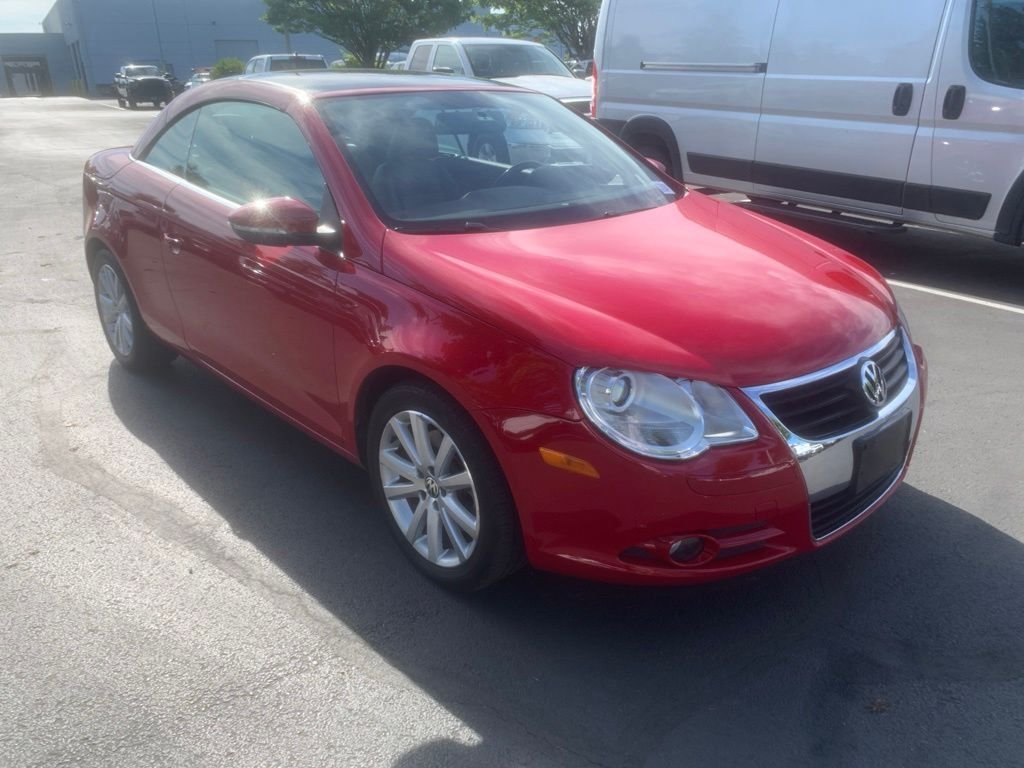 Used 2010 Salsa Red Volkswagen Komfort Edition image 8