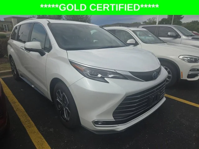 Used 2025 Beige Toyota Platinum image 1