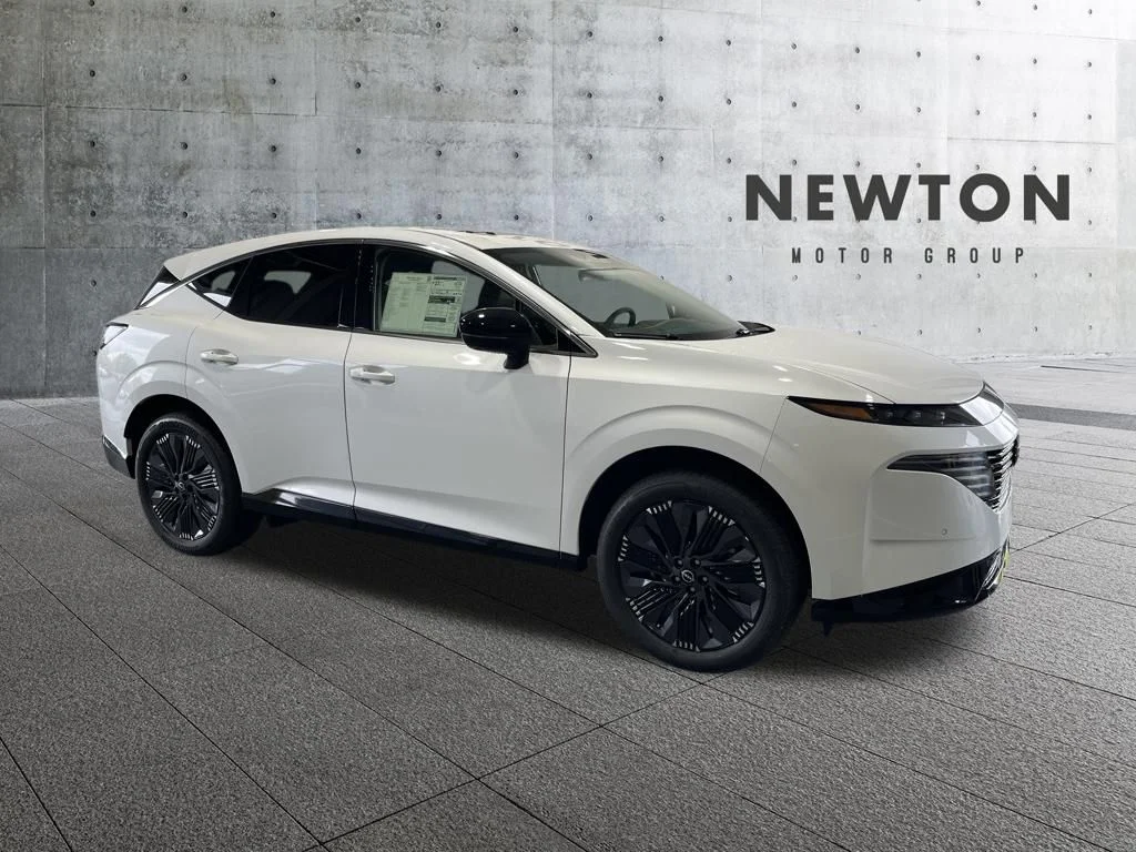 New 2026 Everest White Pearl TriCoat Nissan Platinum image 1