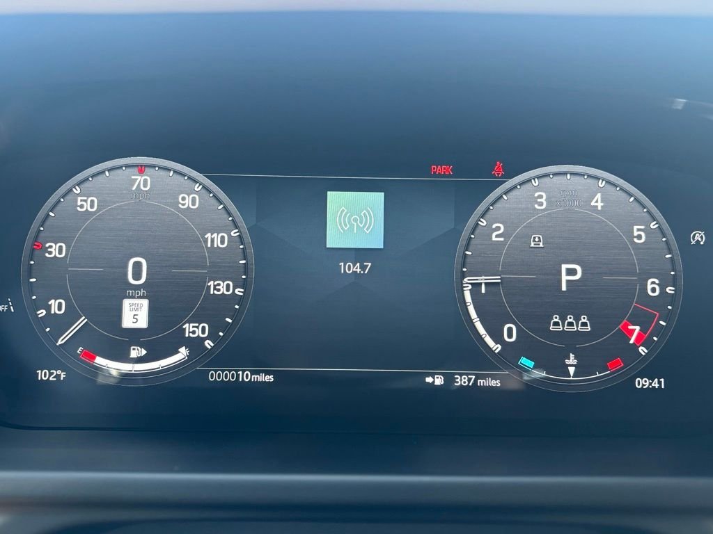 New 2026 Fuji White Land Rover X-Dynamic SE image 15