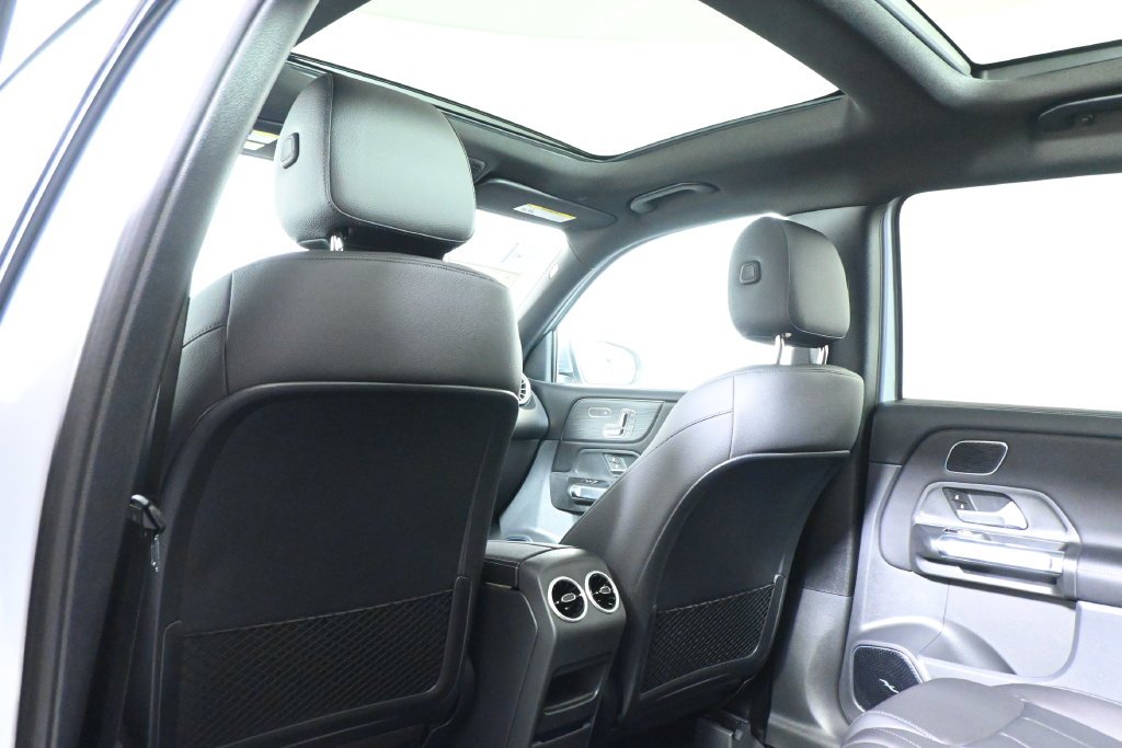 New 2026 Cirrus Silver Metallic Mercedes-Benz GLB 250 image 29
