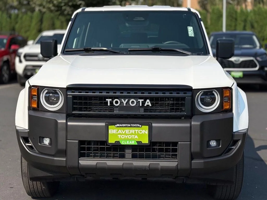 Certified Used 2025 Ice Toyota 1958 image 8