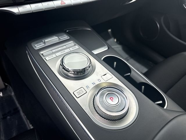 Used 2023 White Genesis 2.5T image 19