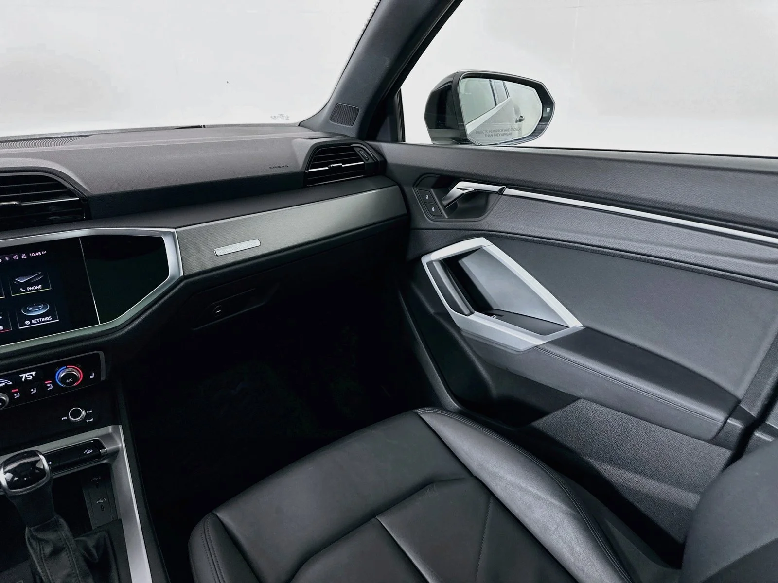 Used 2022 Black Audi  image 24