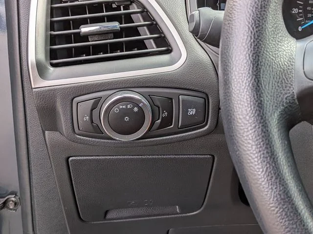 Used 2024 Blue Ford SE image 15