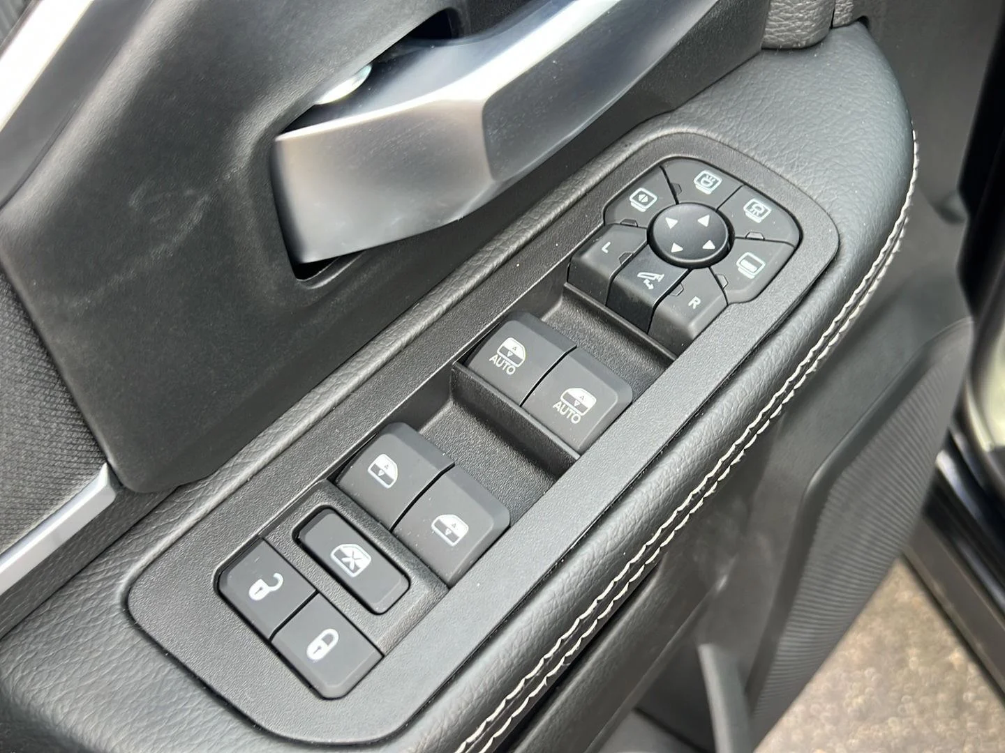 2025 RAM 2500 Big Horn - Photo 11