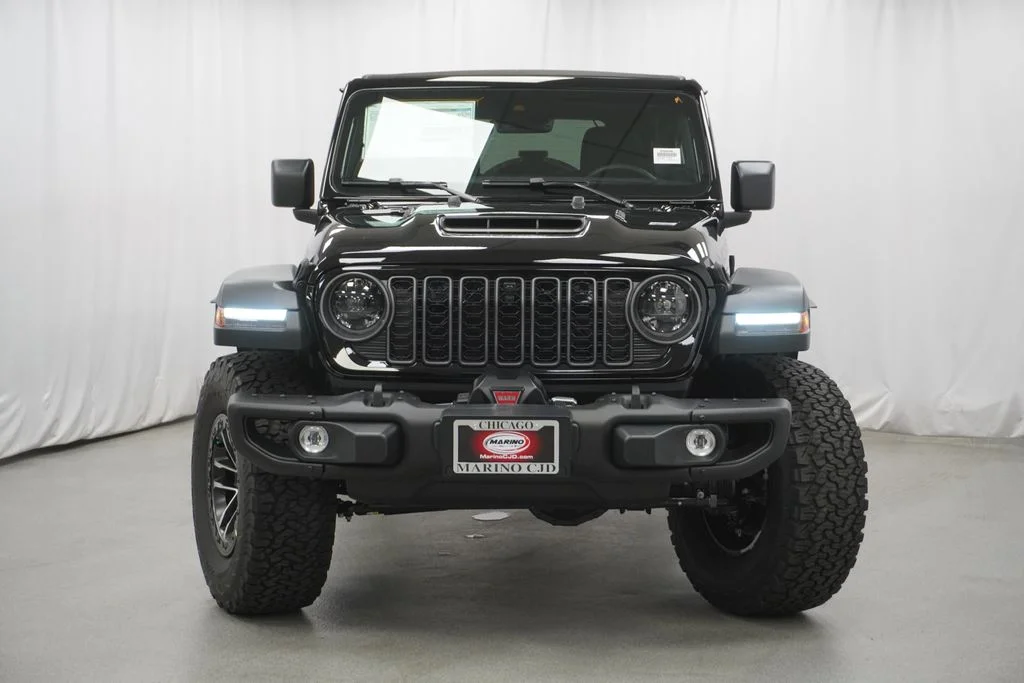 New 2026 Black Clear-Coat Exterior Paint Jeep Moab 392 image 7
