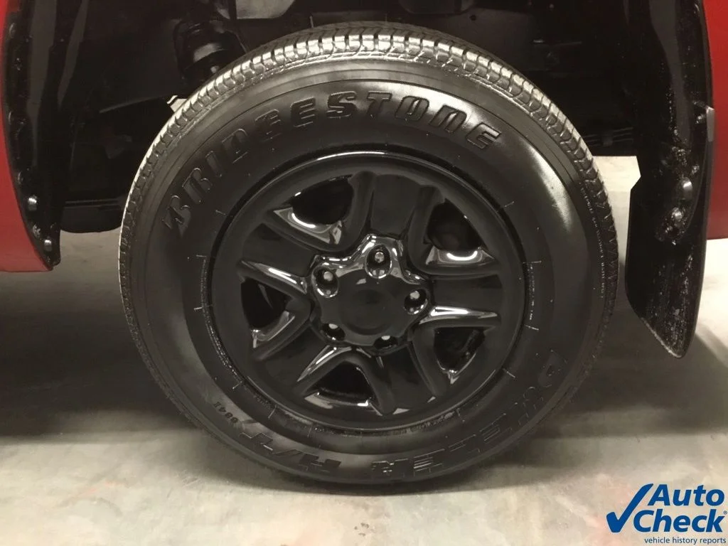 Used 2014 Red Toyota SR5 image 24