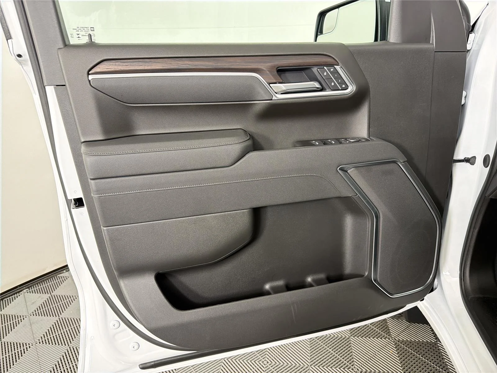 New 2026 Summit White GMC SLT image 8