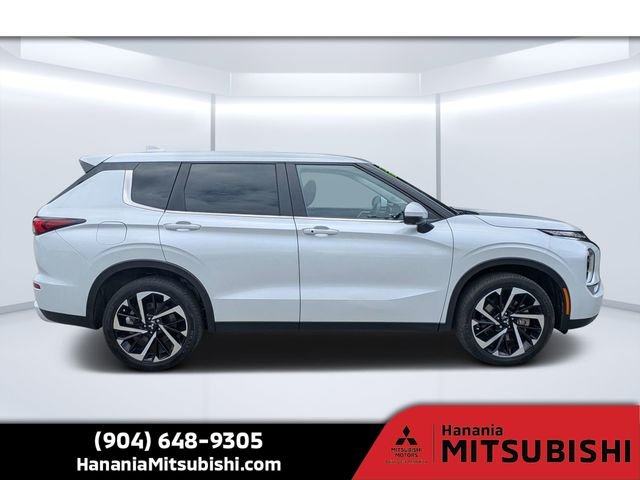 Used 2024  Mitsubishi  image 2