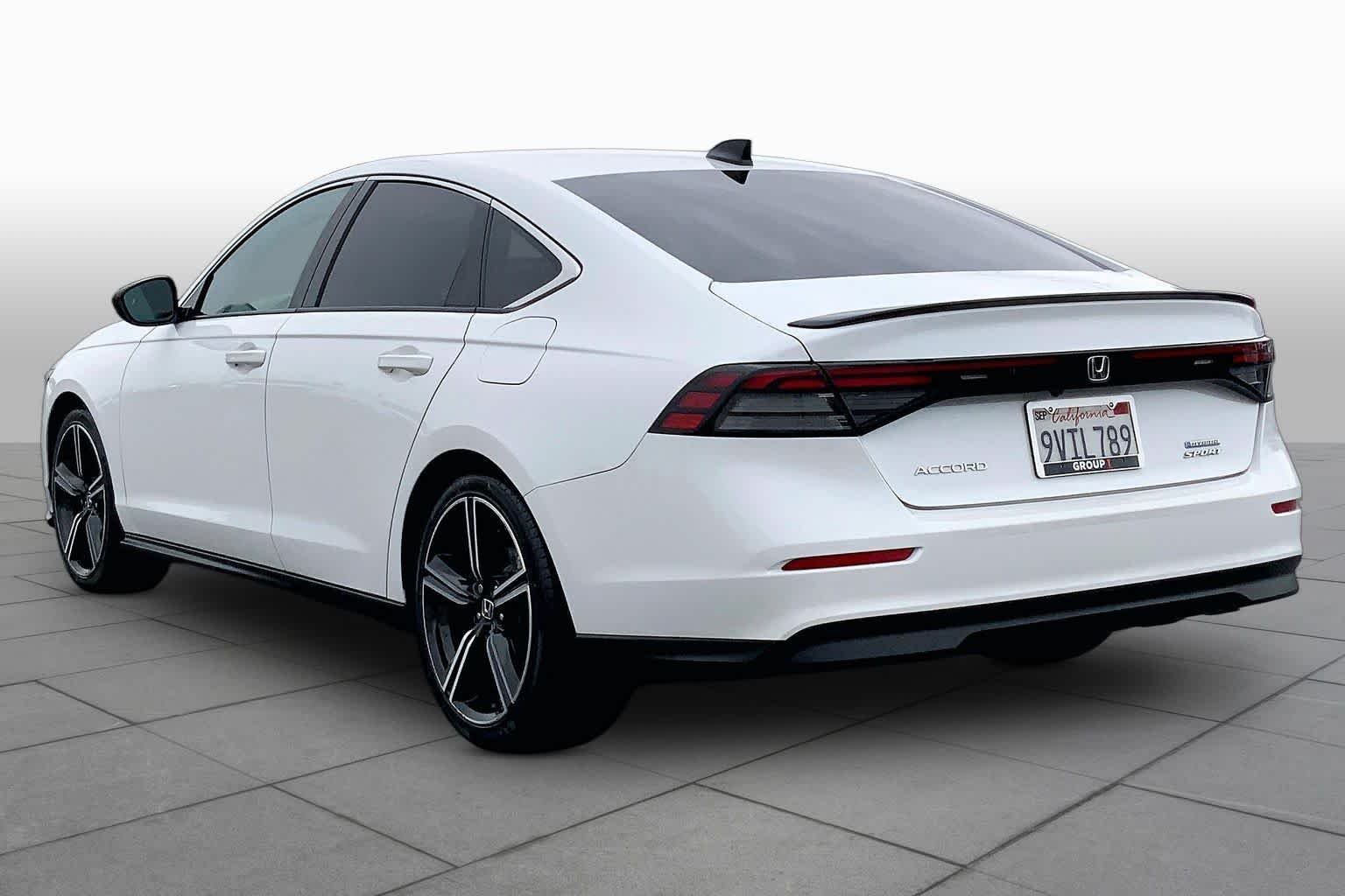 Used 2025 Platinum White Pearl Honda Sport image 11