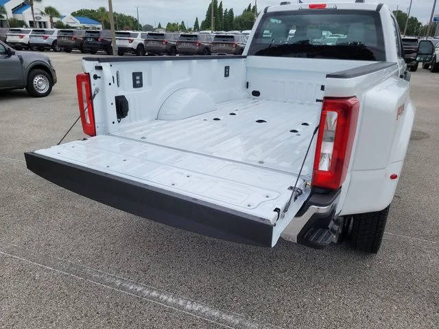 New 2026 Oxford White Ford XL image 11