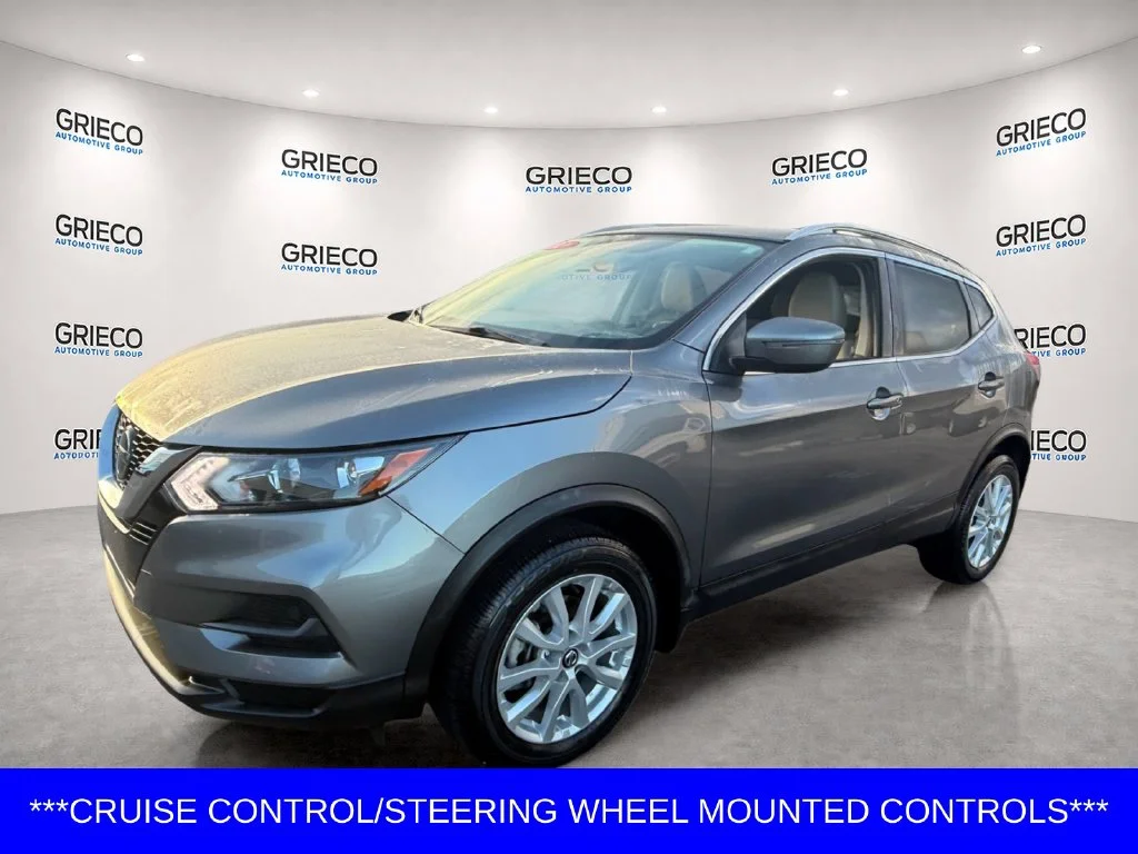 Used 2020 Gray Nissan SV image 3
