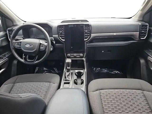 Used 2024 Green Ford XLT image 9