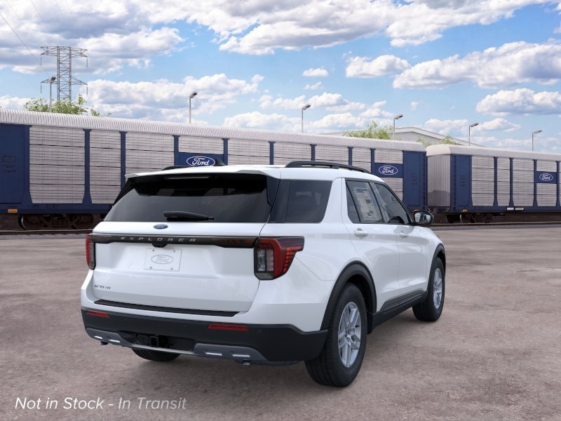 New 2026 Star White Metallic Tri-Coat Ford Active image 8
