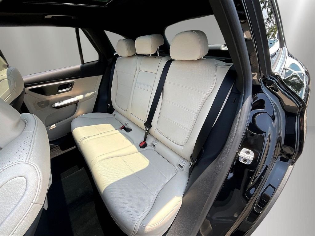 Certified Used 2024 Black Mercedes-Benz GLC 300 image 23