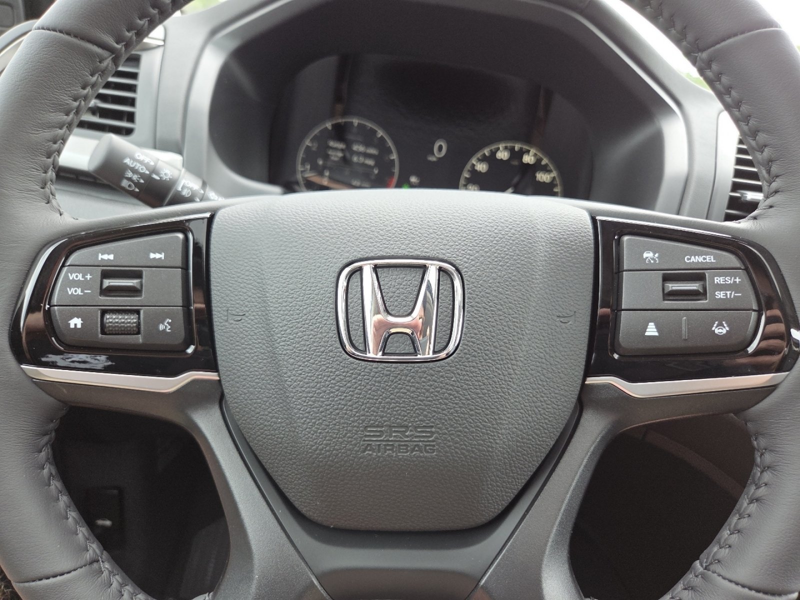 New 2026 Platinum White Pearl Honda EX-L image 32