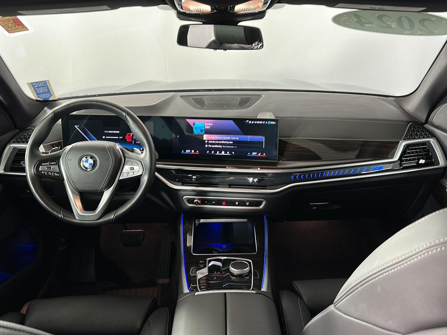 Used 2024 Black Sapphire Metallic BMW xDrive40i image 2